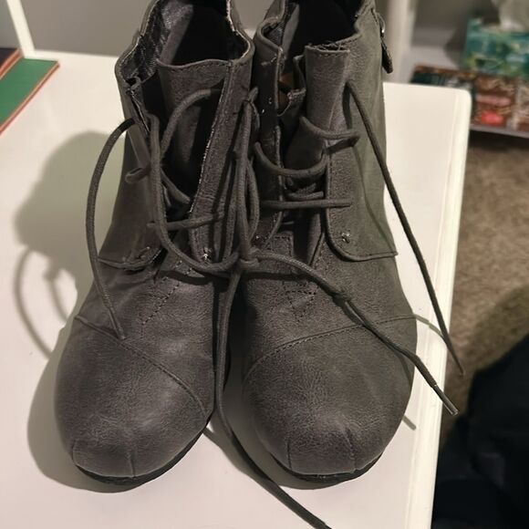 Maurice’s booties size 7 - Picture 2 of 5